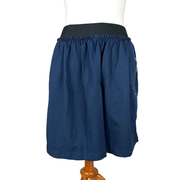 Burberry Brit Wool Twill Elastic Waist Skater Skirt with Exposed Zippers Size 4 - Picture 3 of 7